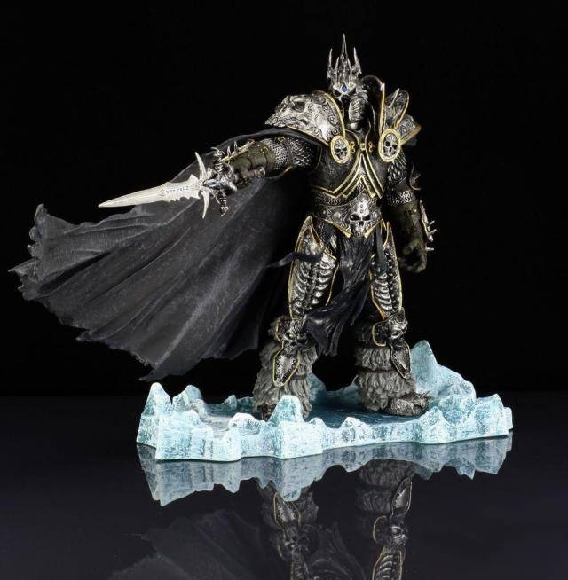 World of Warcraft Lich King Statue